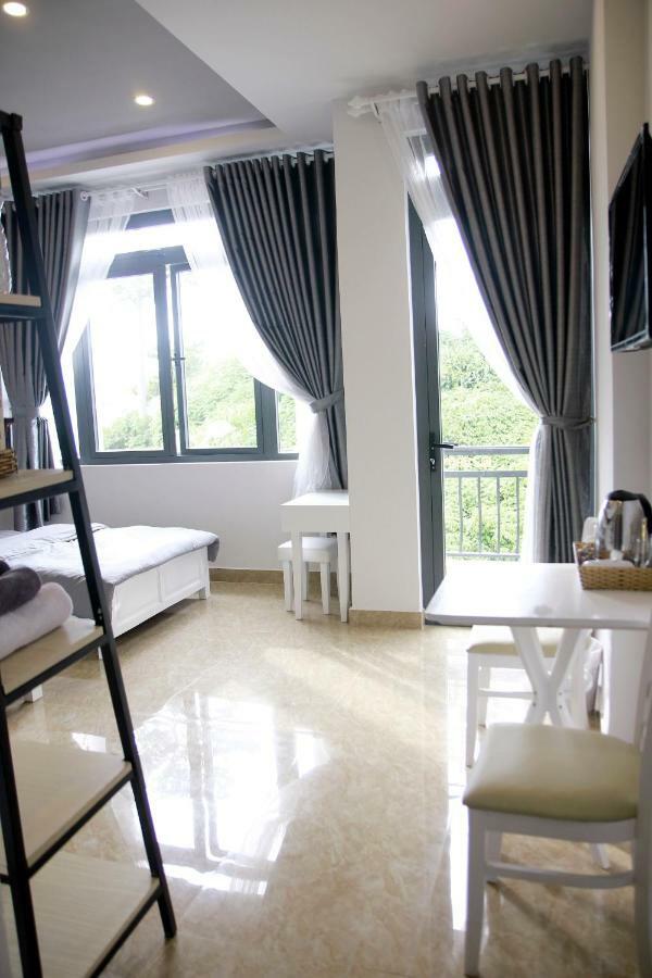 Grey House Hotel Da Lat Exterior photo